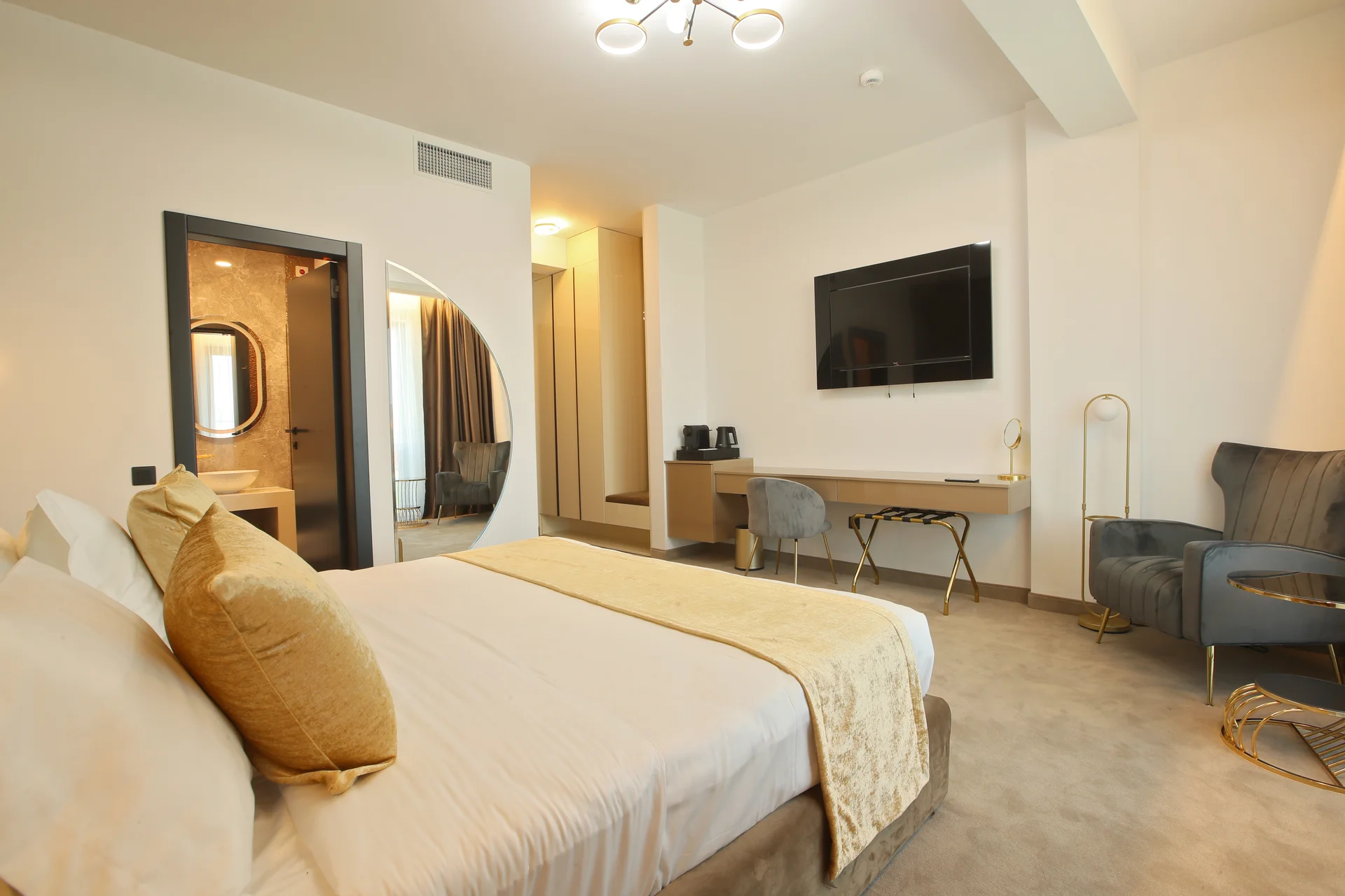 Premium Deluxe Room